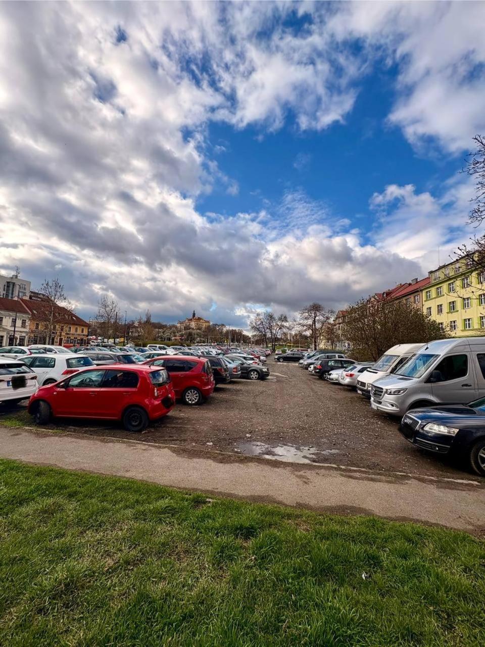 Maria Apartment Liben Prag Eksteriør billede